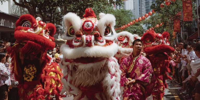 Chinese New Year Lion Dance Singapore – Tradition, Venues & Modern Performances 2025